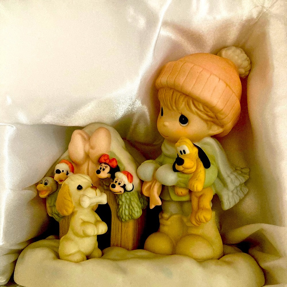 Disney & Precious Moments CHRISTMAS Porcelain figurine! BRAND NEW IN BOX!